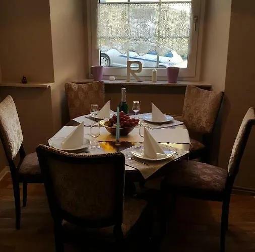 Semesterbostad Emil *